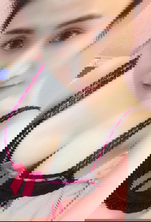 Trang Nguyễn – nhìn em mênh mông quá